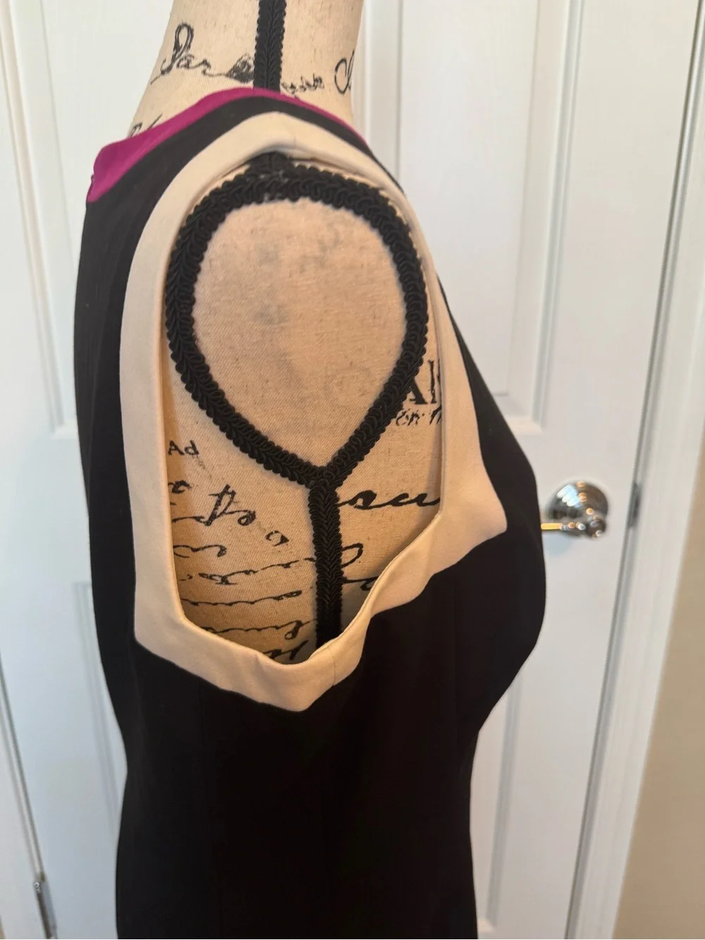 Lauren Ralph Lauren Women’s Sleeveless Black Sheath Dress Magenta & White 12